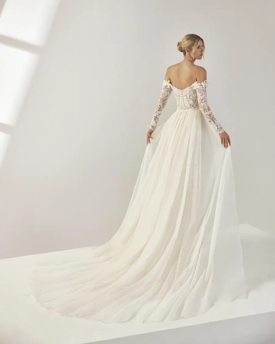 Adria by Luna Novias - view 5 of 5