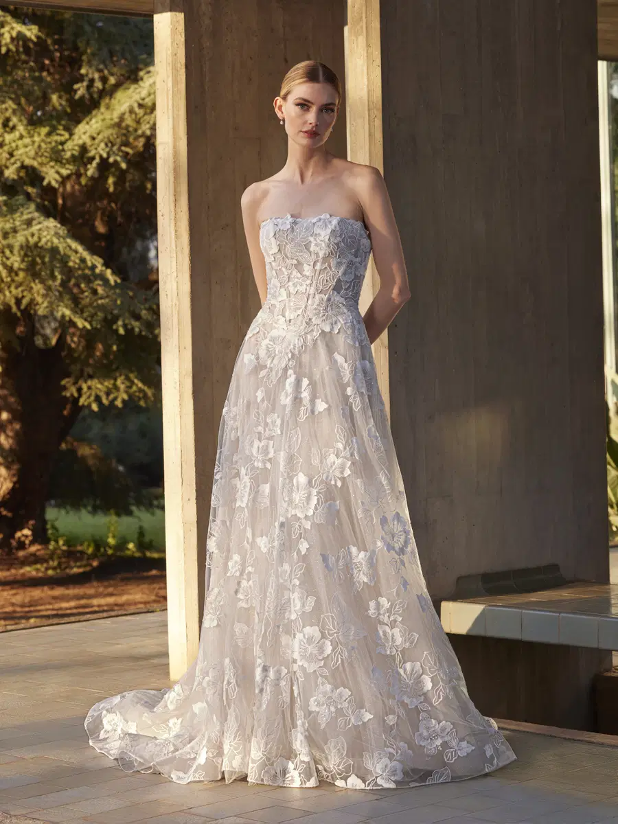 MENTA by Pronovias: A-Line silhouette, straight neckline, sleeveless, tulle