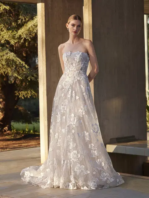 Menta wedding dress by Pronovias, A-line, tulle