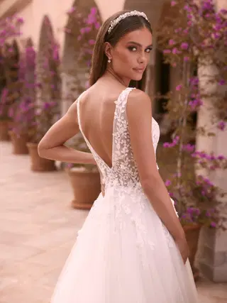 Aspasia by Bianco Evento - view 3 of 5