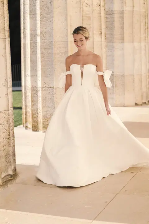 Cosima wedding dress by Amo & Luv, ball gown, satin