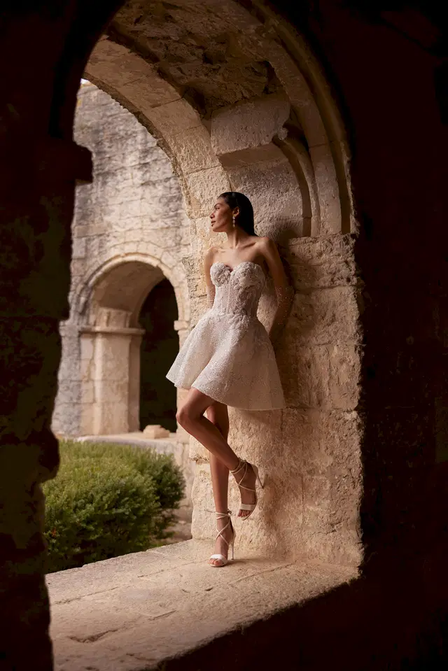 Paulette Dubost by Innocentia Divina: Short silhouette, sweetheart neckline, sleeveless, tulle