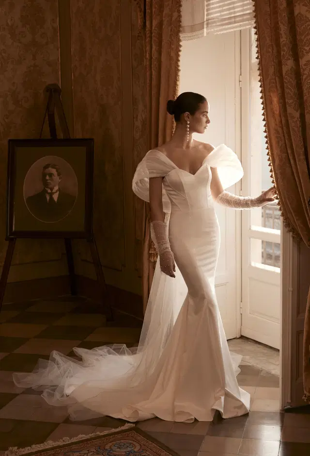 Aelia 25-015 by Ricca Sposa Atelier: Mermaid silhouette, sweetheart neckline, tulle