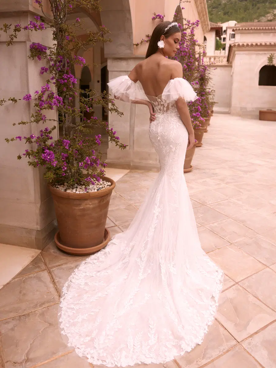 Zerene by Bianco Evento - view 2 of 4