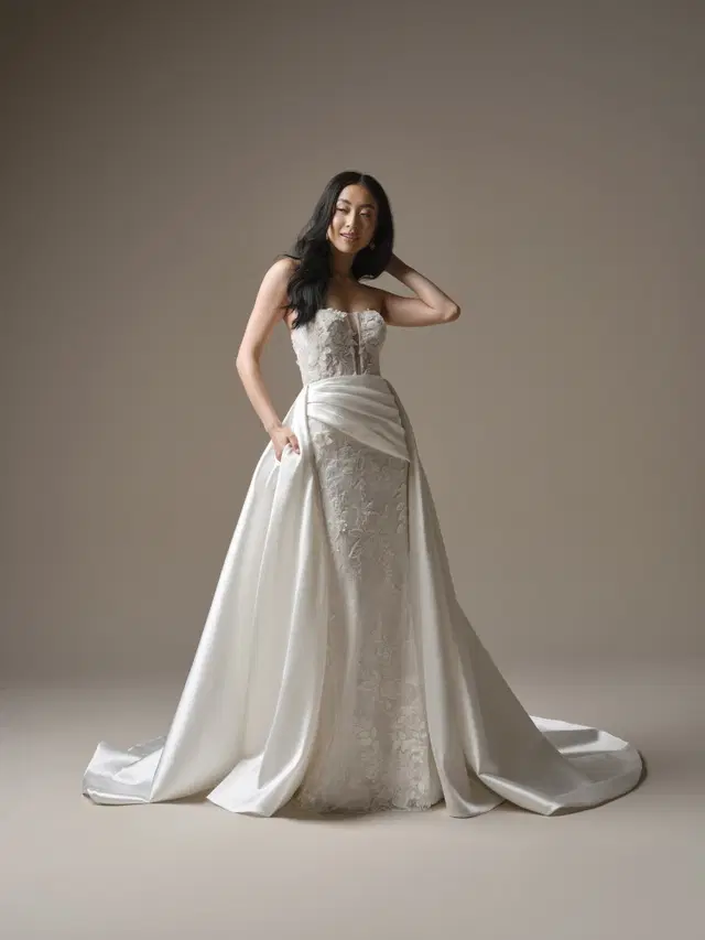 Laurie by Maggie Sottero: Fit & Flare silhouette, square neckline, sleeveless, lace