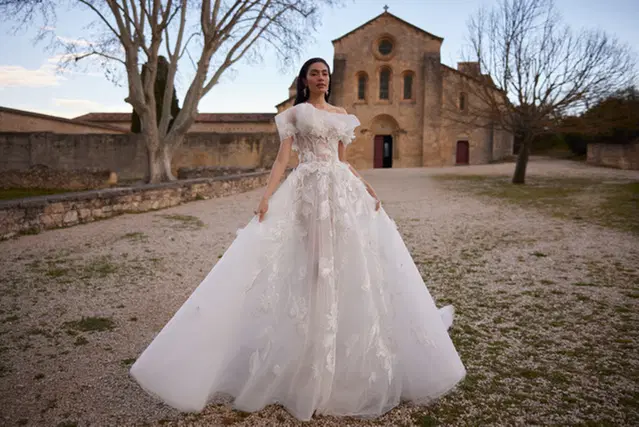 Suzanne Flon by Innocentia Divina: Ball Gown silhouette, straight neckline, sleeveless, tulle