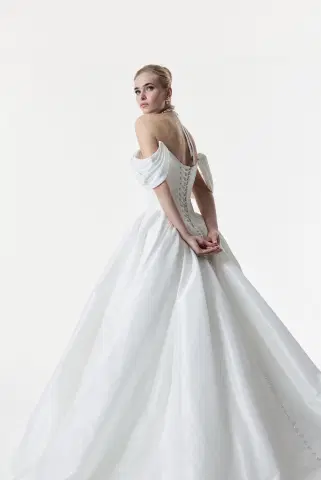 Diana by Josephine Scott - view 5 of 6