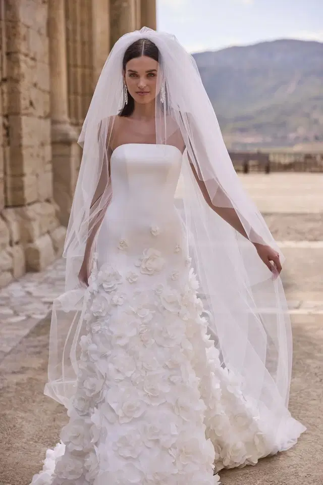 Hafsa by Veni Infantino - view 3 of 5