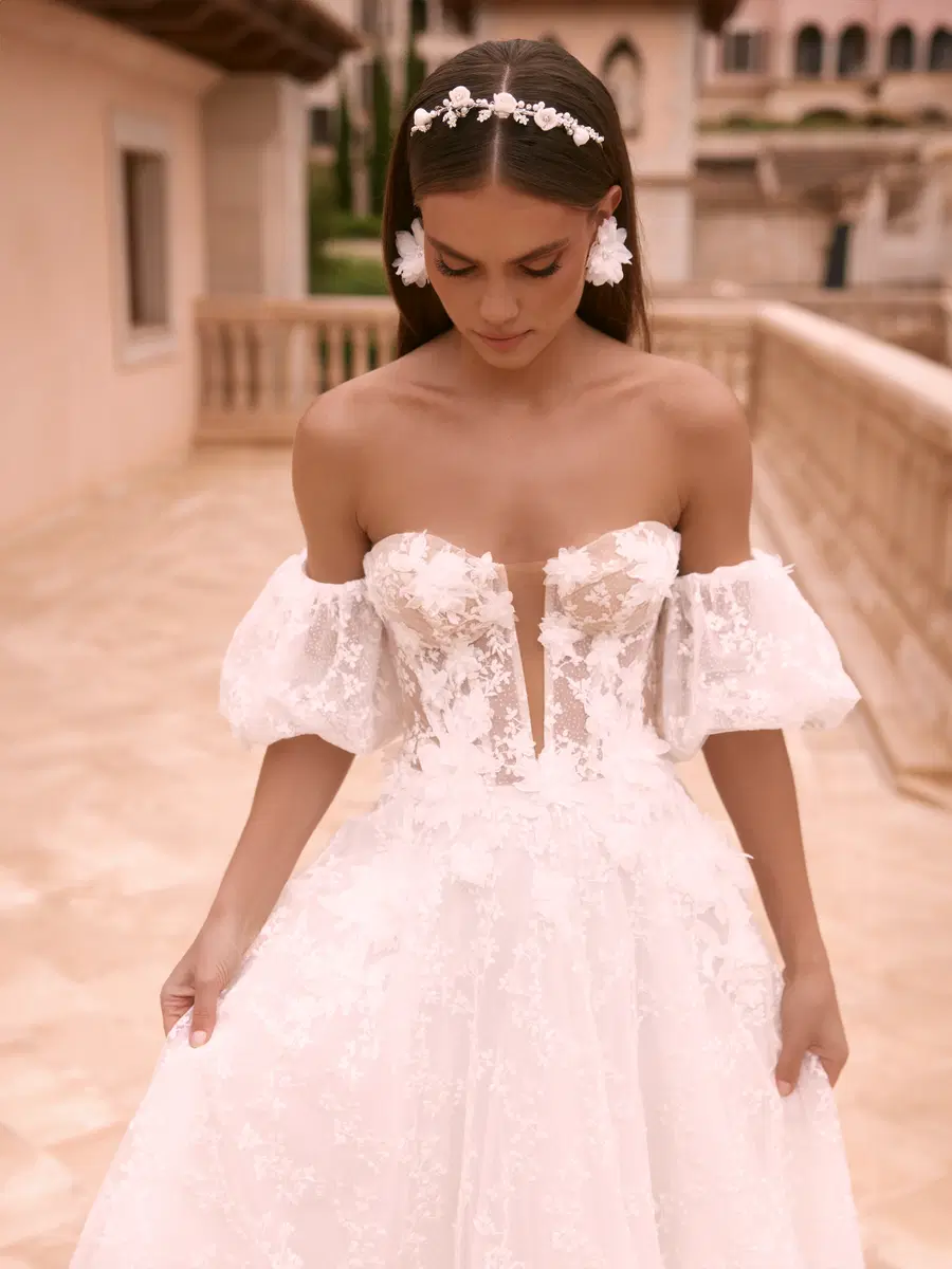 Cybele by Bianco Evento - view 3 of 4