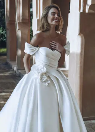 ULIANA by Enzoani - view 4 of 7