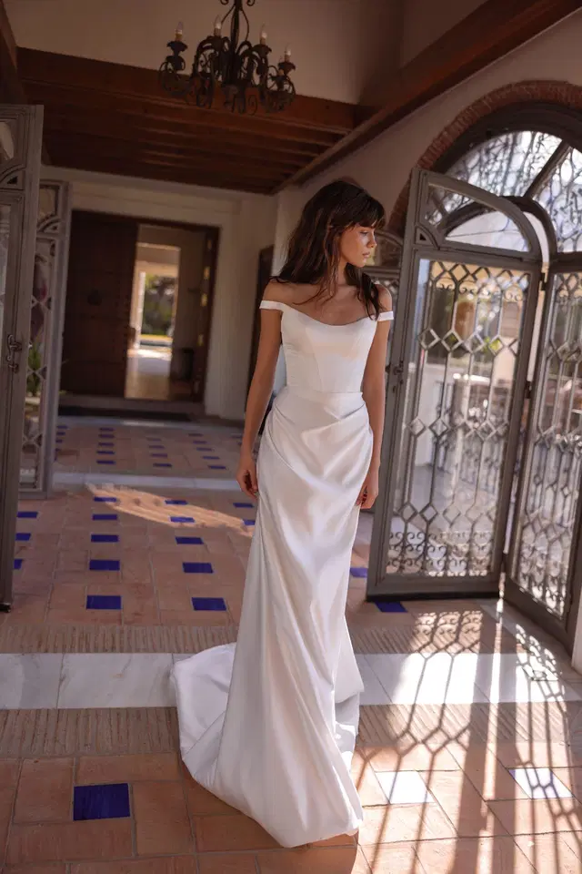 Tarielle by Tina Valerdi: Trumpet silhouette, off-shoulder neckline, sleeveless, satin