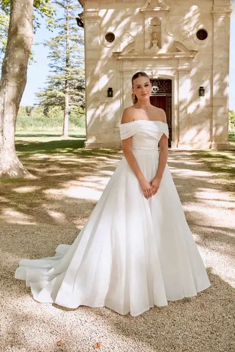 Style 44581 wedding dress by Sincerity Bridal, ball gown, tulle