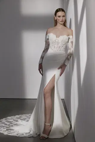 Brompton by Avenue by Josephine Scott - view 2 of 11