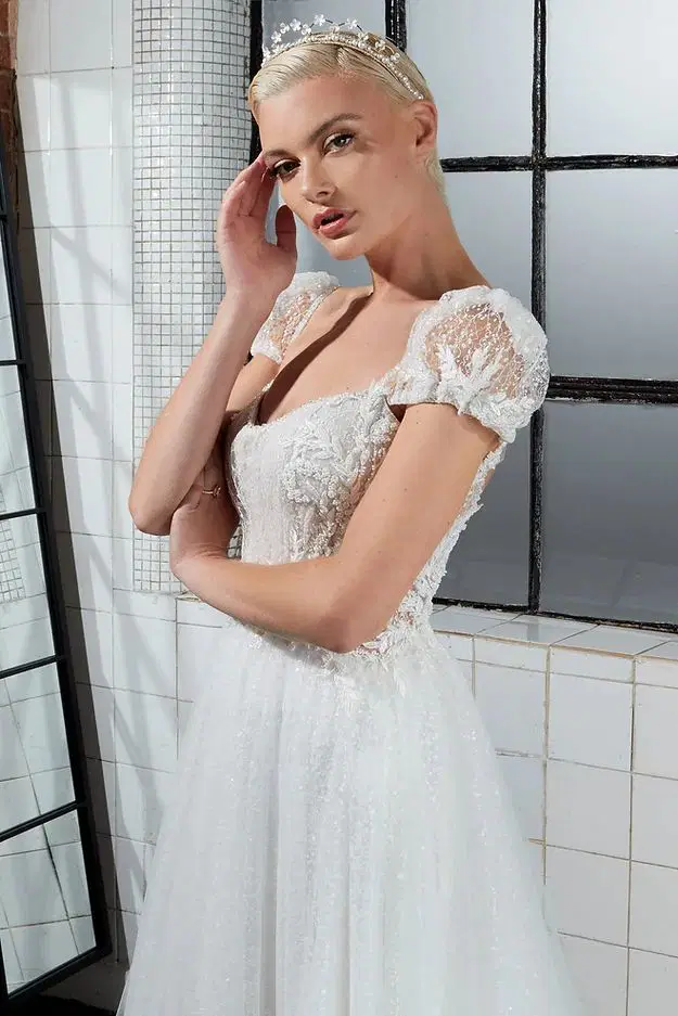 Aria by Avenue by Josephine Scott - view 8 of 11