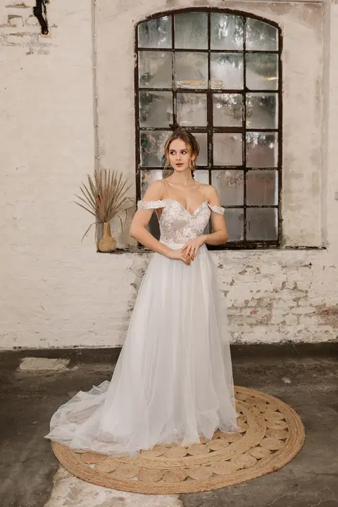 Roxy wedding dress by Esther Hofmann, A-line, lace