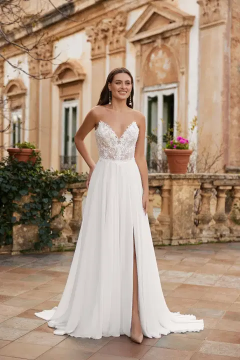 Style 8319 wedding dress by Monica Loretti, A-line, chiffon