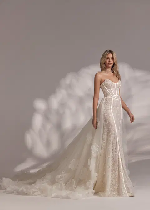 Porsha wedding dress by Eva Lendel, mermaid, lace