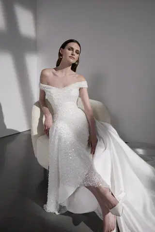 Chelsea by Avenue by Josephine Scott - view 3 of 7