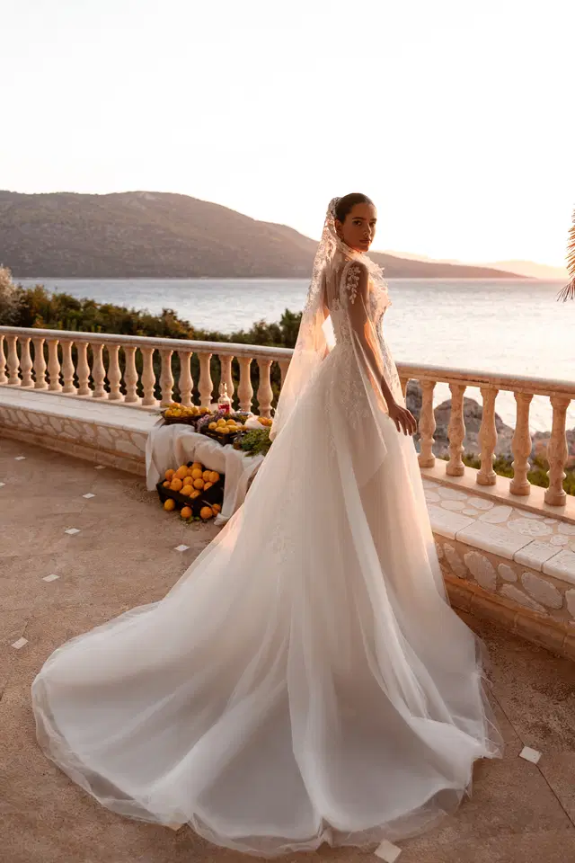 8275 by Demetrios - view 2 of 2