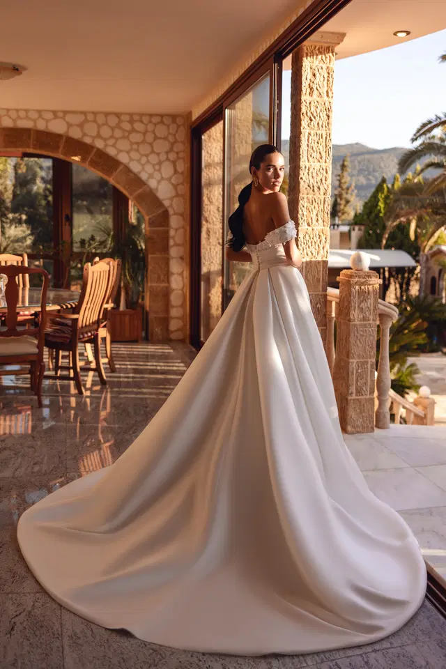 8256 by Demetrios - view 2 of 2