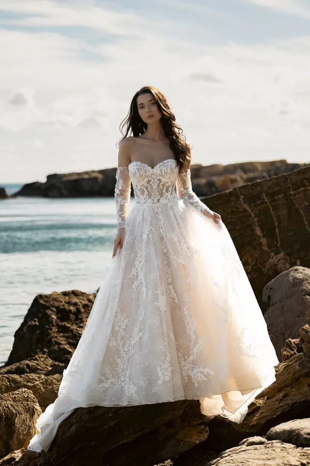 Dominica by Amo & Luv: Ball Gown silhouette, sweetheart neckline, long sleeves, lace