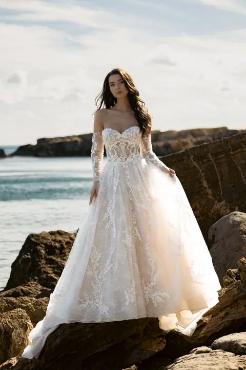 Dominica wedding dress by Amo & Luv, ball gown, lace