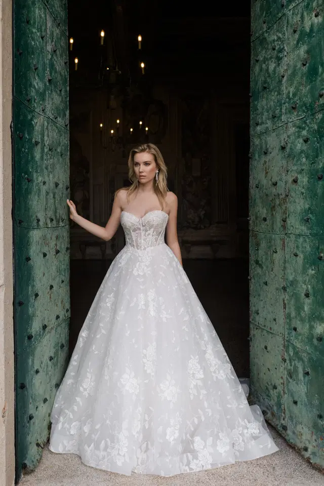 E514 - Prosperina by Abella: Ball Gown silhouette, sweetheart neckline, sleeveless, lace