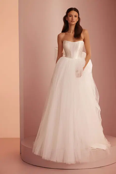 Style L427 wedding dress by Ariamo Light, ball gown, tulle