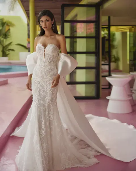 Jayde wedding dress by Luna Novias, mermaid, lace