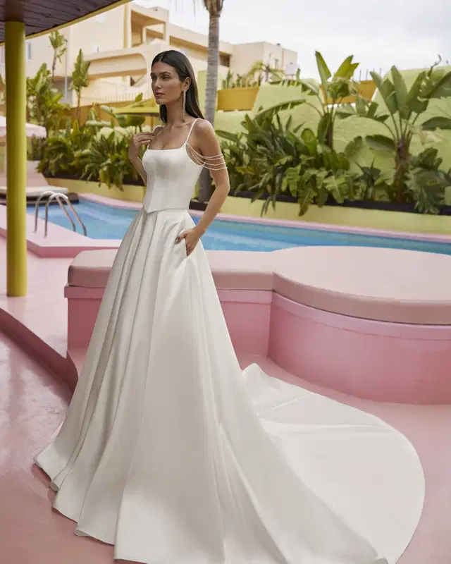 Jolina by Luna Novias - view 2 of 4