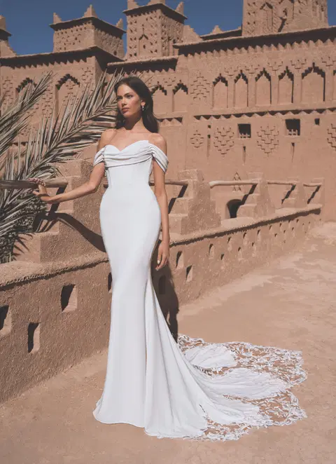 Terri wedding dress by Enzoani, fit & flare, crepe