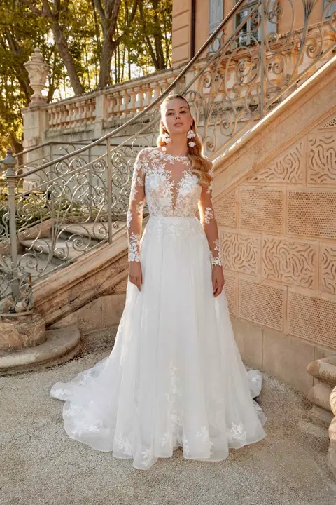 Style 44572 wedding dress by Sincerity Bridal, A-line, tulle