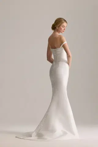 Lucienne by Josephine Scott - view 2 of 7