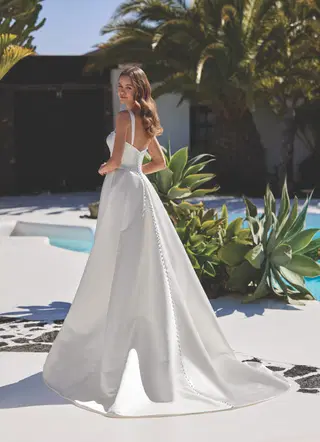 Emerald by Enzoani - view 4 of 5