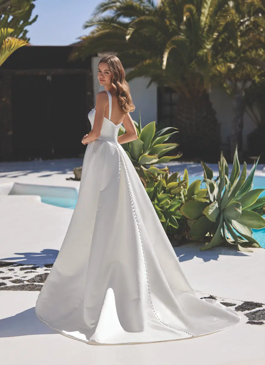 Emerald by Enzoani - view 4 of 5