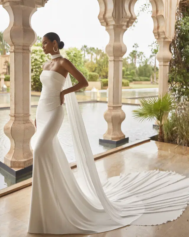 Odette by Rosa Clara: Mermaid silhouette, straight neckline, separate sleeves, crepe