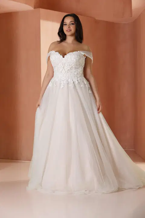 Bindy wedding dress by Azuree Bridal, A-line, lace