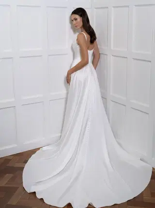 Mila by Avenue by Josephine Scott - view 4 of 4