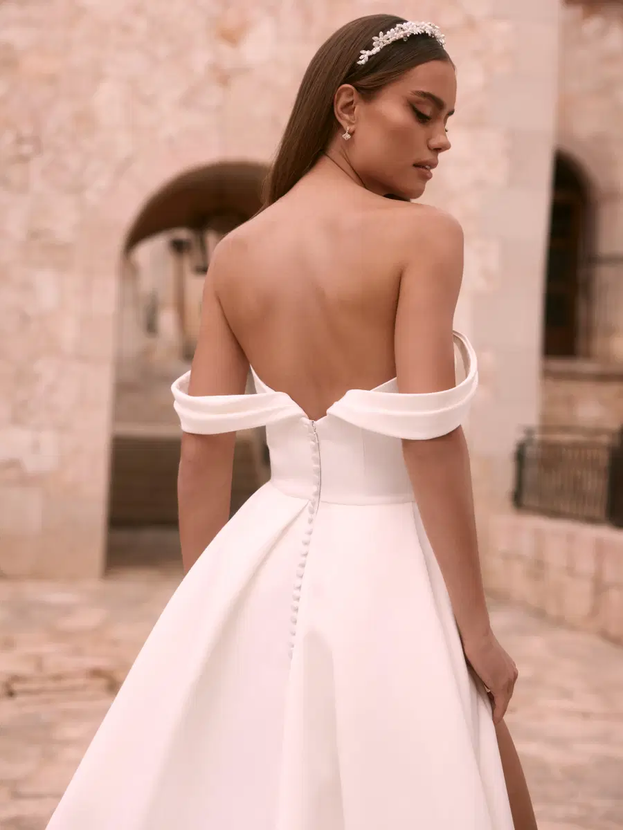 Agrias by Bianco Evento - view 3 of 4