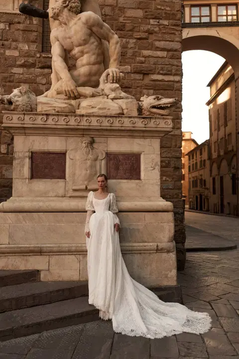 Casilda wedding dress by Milla Nova, princess, chantilly