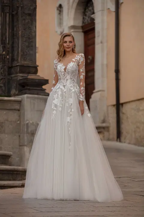 Ava wedding dress by Jarice, A-line, tulle