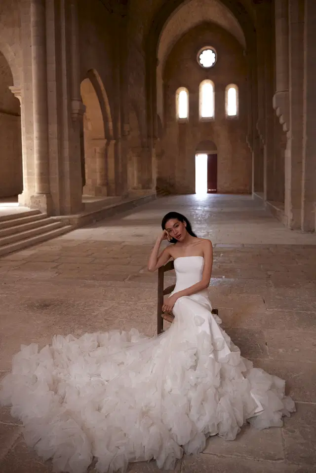 Martine Carol by Innocentia Divina - view 2 of 3