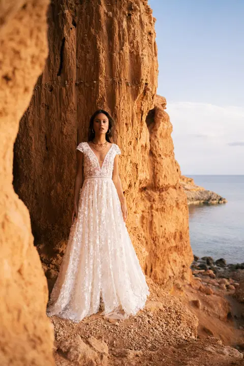 Cielo wedding dress by Malee, A-line, lace