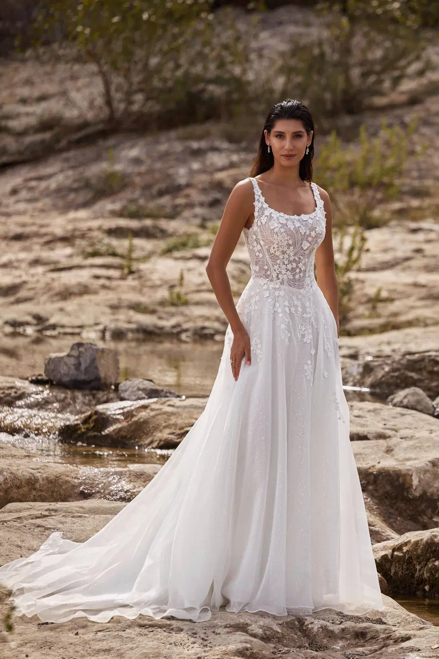 27410 by Très Chic: A-Line silhouette, boat neck neckline, sleeveless, chiffon