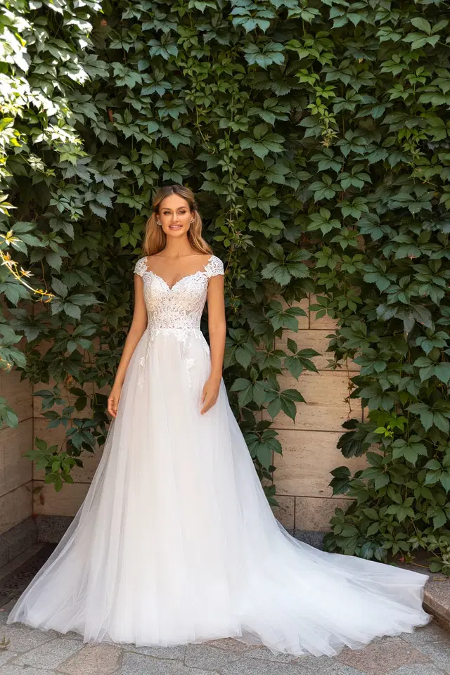 1051 by Angela Bianca: Ball Gown silhouette, sweetheart neckline, cap sleeves, lace