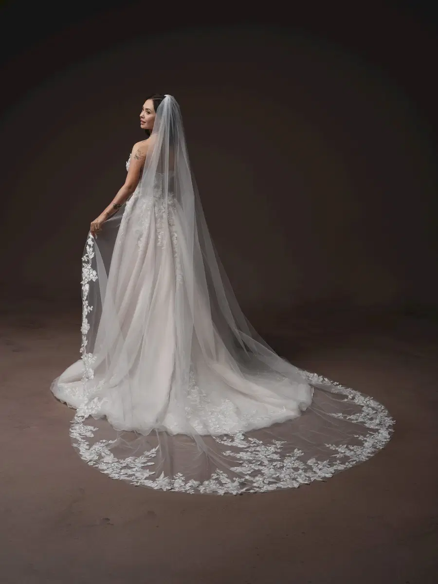 FLEUR by Rebecca Ingram - view 8 of 10