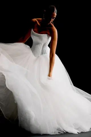 Rhiannon by Justin Alexander - view 4 of 7