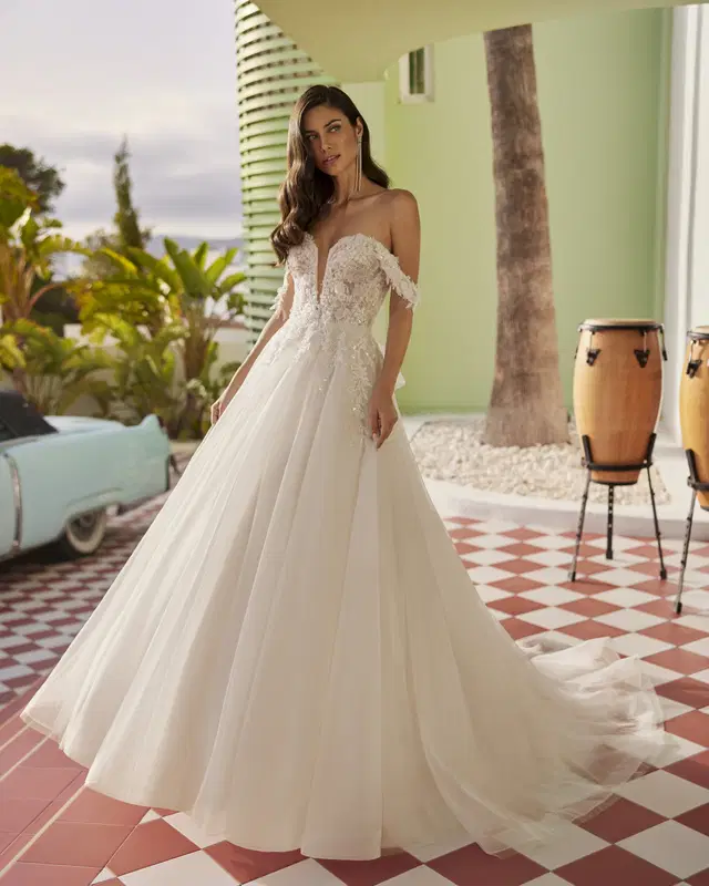 Jeri by Luna Novias: Ball Gown silhouette, sweetheart neckline, sleeveless, lace