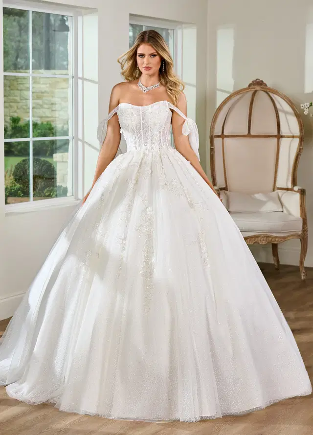 RB5037 by Rachel Allan: Ball Gown silhouette, sweetheart neckline, sleeveless, tulle