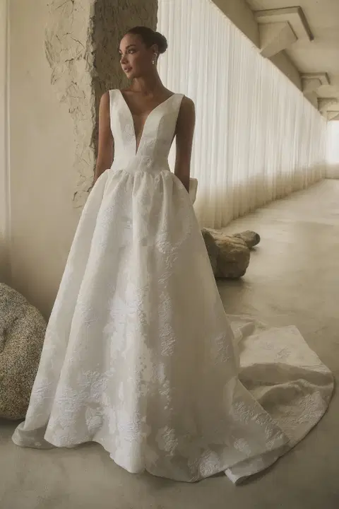 Style 2633 wedding dress by Casablanca Bridal, ball gown, tulle